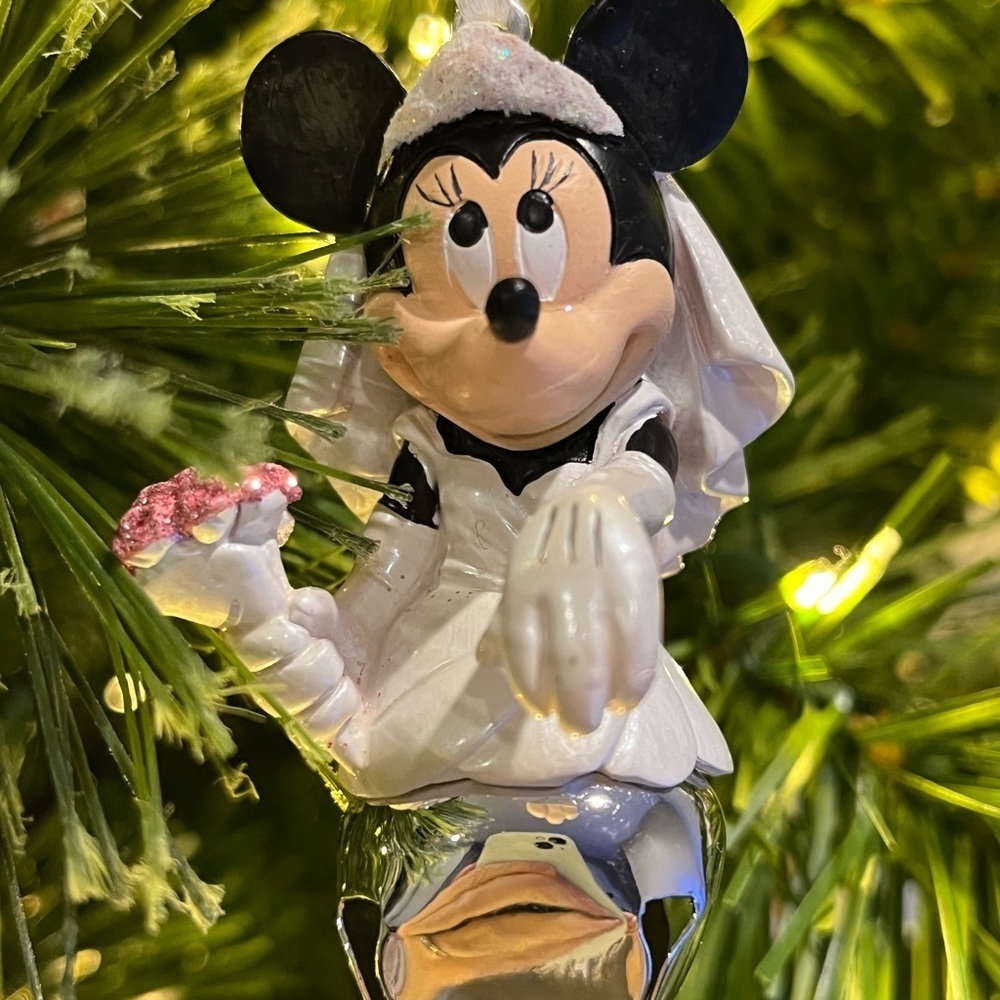 Disney Parks Bride and Groom Mickey and Minnie Wedding Bell Ornament Set - Picture 5 of 9